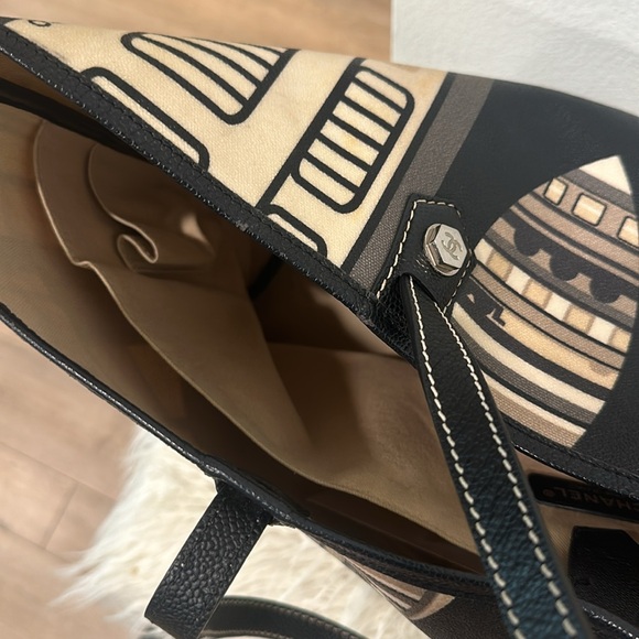 Chanel Printed Leather Tote - Picture 9 of 11